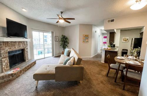 South Side House | Comfortable Family Stay with Pool Near Beach