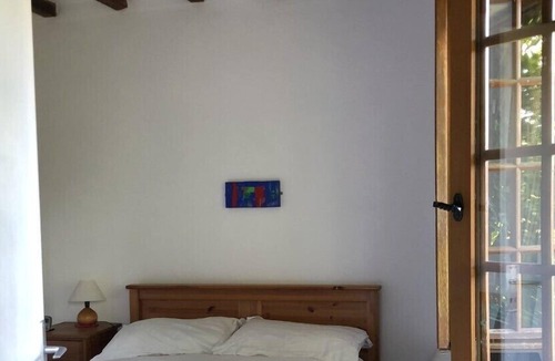 Lammerville Hotel | Comfortable Farmhouse Set In Beautiful Gardens