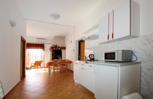 Valica Apartment | Comfortable flat in Valica with large garden