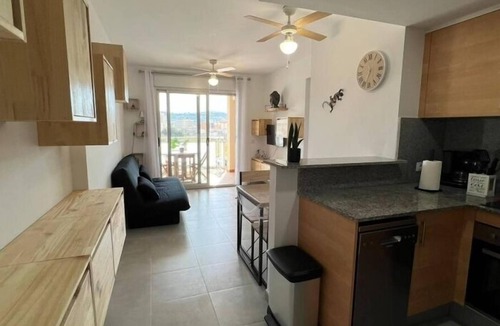 Santa Margarida Apartment | Comfortable flat with pool in Roses AV-21