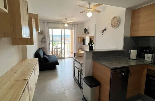 Santa Margarida Apartment | Comfortable flat with pool in Roses AV-21
