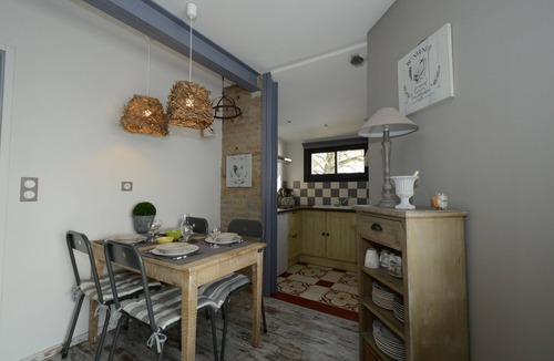 Banogne-Recouvrance Cottage | Comfortable cottage with access to indoor heated pool + jacuzzi