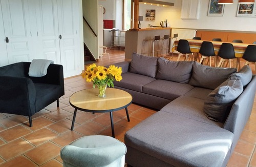 Craponne-sur-Arzon Cottage | Comfortable gîte in Auvergne near hiking trails
