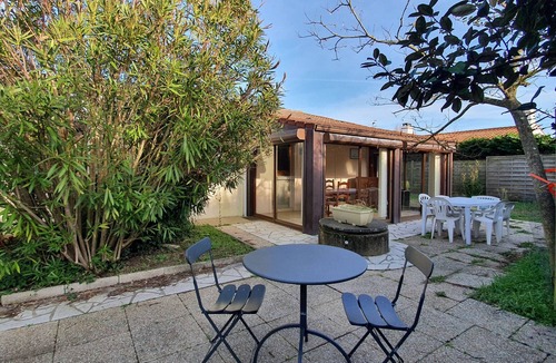 LʼAiguillon-sur-Mer House | Comfortable, spacious house for 6 people, pets on request