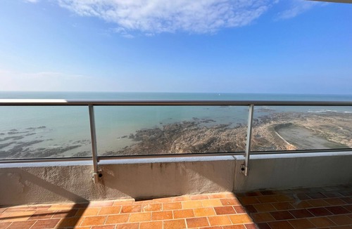 Les Sables d'Olonne Apartment | Comfortable apartment with ocean view, 2 bedrooms and balcony