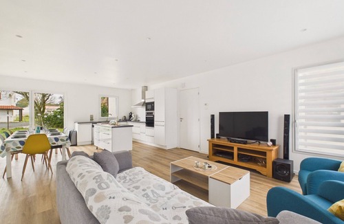 Notre-Dame-de-Monts House | Comfortable house for 6 with garden and jacuzzi