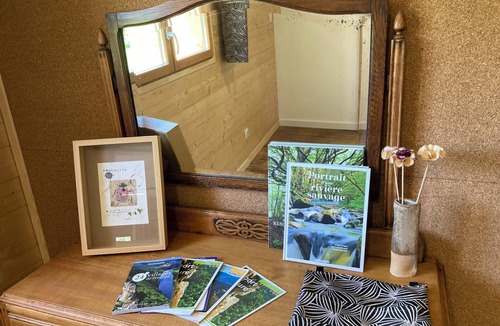 Saint-Jean-de-Cole Hotel | Comfortable private room in a renovated, rustic barn.