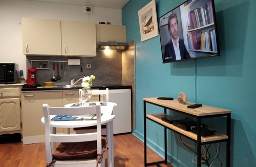 Downtown Le Havre Apartment | COMFORTABLE FRANCE STUDIO WITH BREATHTAKING HARBOR AND SEA VIEWS