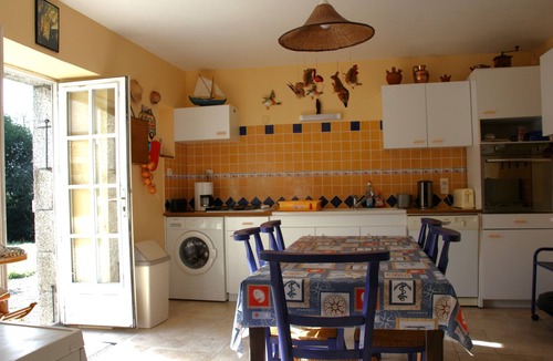 Pont-Aven House | Comfortable, functional and quiet longère. 1km from Pont Aven