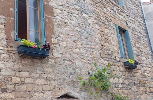 Aguessac Apartment | Comfortable gîte in a charming medieval village