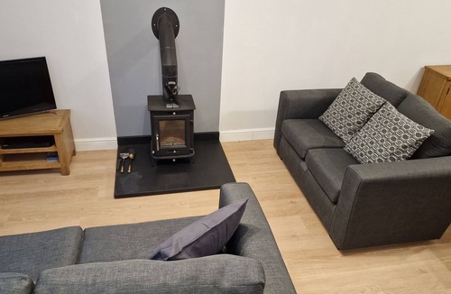 Rhiwbryfdir Cottage | Comfortable Mountain-View Cottage