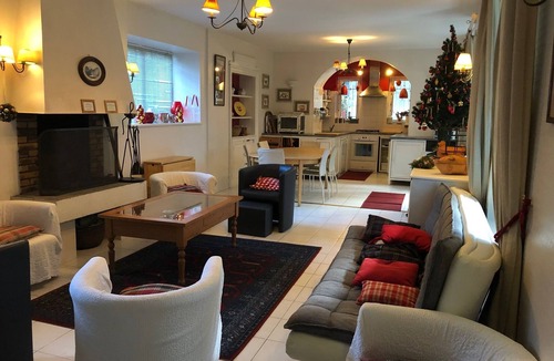 Bagneres-de-Luchon Villa | Comfortable house with garden in the city centre close to the cable car.