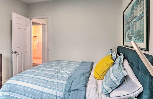 Hartford Apartment | Comfortable Hartford Apartment Near Downtown!