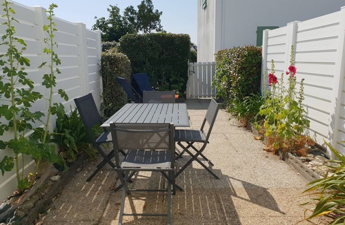 La Faute-sur-Mer Villa | Comfortable house, walk to beach and shops, pets allowed upon request