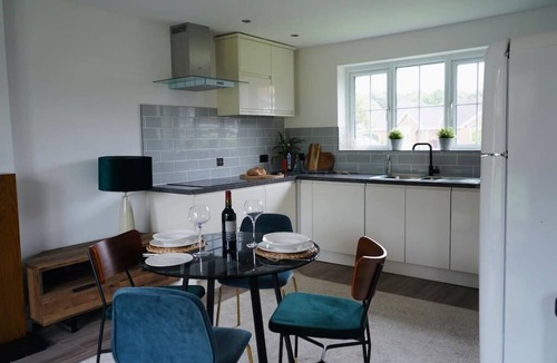 Doncaster Apartment | Comfortable house with parking