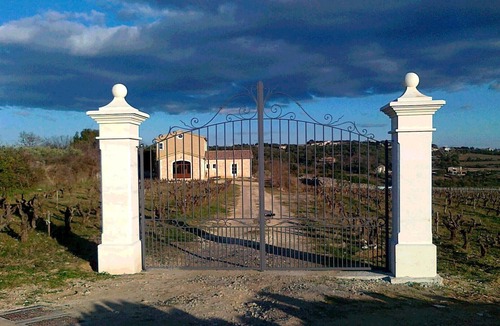 Orgnac-l'Aven Cottage | Comfortable holiday gite in stone farmhouse, private swimming pool.