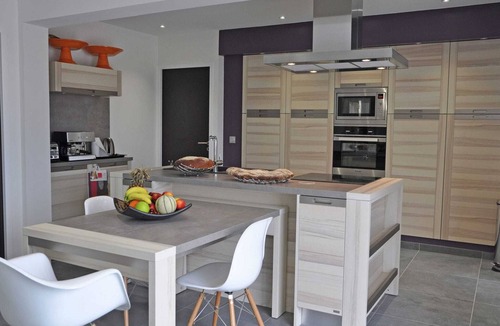 Saint-Ambroix Villa | Comfortable holiday home with private pool
