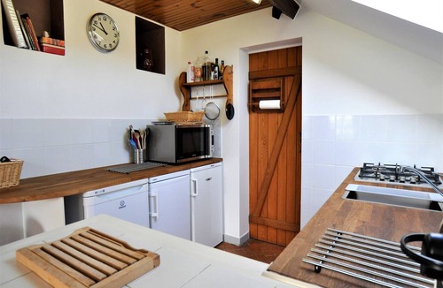 Montrichard House | Comfortable holiday home with swimming pool