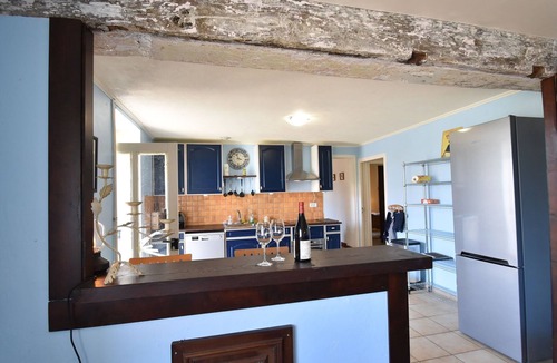 Grury House | Comfortable holiday home with pool