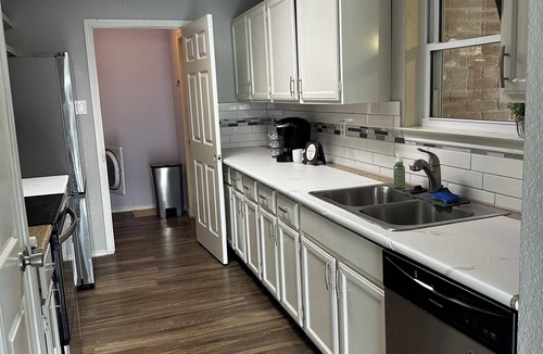 Cibolo House | COMFORTABLE home and large private yard in welcoming Schertz right off 35