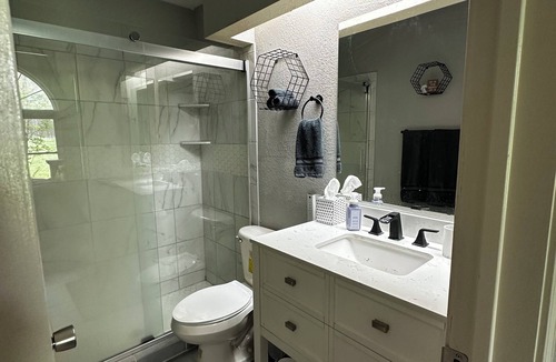 Cibolo House | COMFORTABLE home and large private yard in welcoming Schertz right off 35