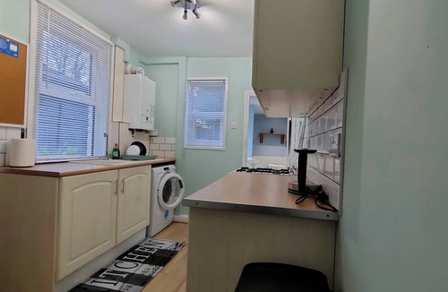 Gillingham House | Comfortable home away from home