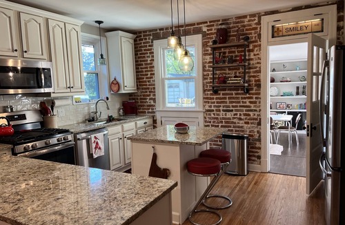 Lindenwood Park House | Comfortable home in lovely Lindenwood Park neighborhood with all the amenities.