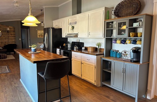 Ruth House | Comfortable home in the country near McComb, MS with high speed internet, pool