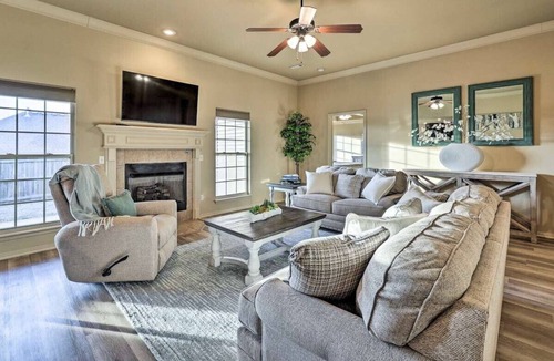 Springdale House | Comfortable Home in Springdale