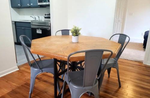 Nevada Street House | Comfortable Home Near Downtown & AT&T Center