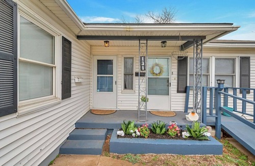 Belton House | Comfortable Home | New Remodel