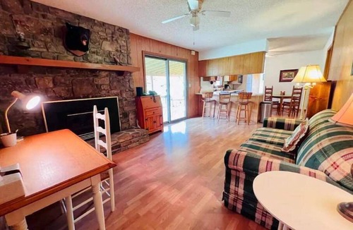 Burnsville House | Comfortable home with stunning porch views