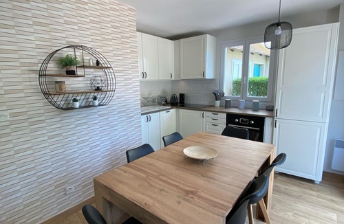 Port Guillaume House | Comfortable house ideally located 50 m from the pool and 300 m from the beach