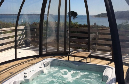 Loguivy House | Comfortable house with private pool & spa