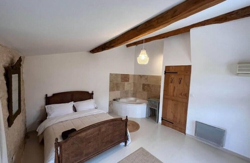 Vic-Fezensac House | Comfortable house in thriving town