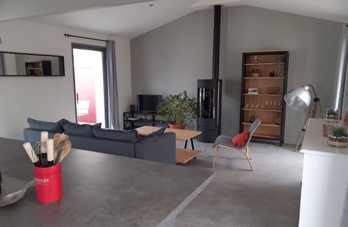 L'Epine House | Comfortable house in L'Épine near beaches with free wifi