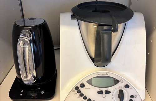 Reims House | Comfortable House Private Hot Tub Spacious Secure Garage Parking