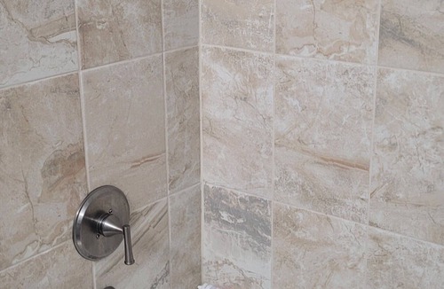 North Bethesda Condo | comfortable house