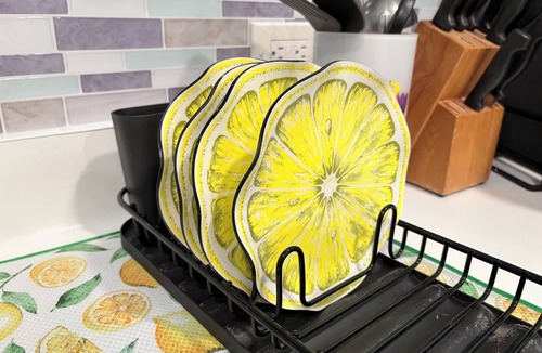 Hayward House | Comfortable House with a TV, Yard, Parking