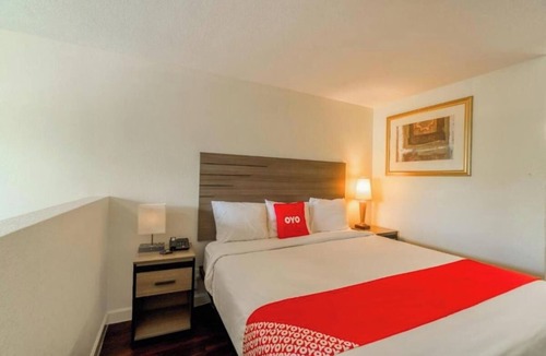 FM 1960 Hotel | Comfortable Houston Stay with Easy City Access