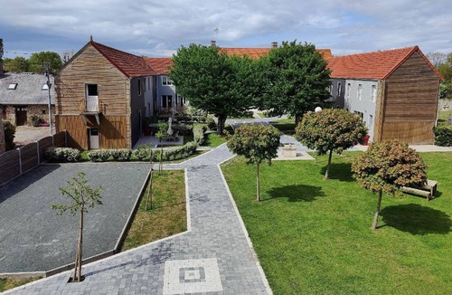 Gouville-sur-Mer House | Comfortable individual lodgings in a natural setting.