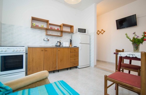 Kastel Stafilic Apartment | Comfortable Kastel Stafilic Apartment with Balcony - Two Bedroom Apartment with Balcony and Sea View