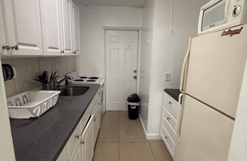 Parkside Apartment | Comfortable Large Studio-J