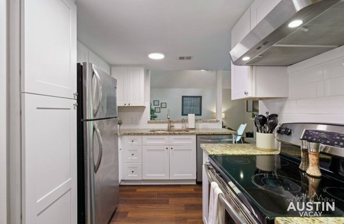 Highland Hills Apartment | Comfortable Living in ATX | Private Deck + Office