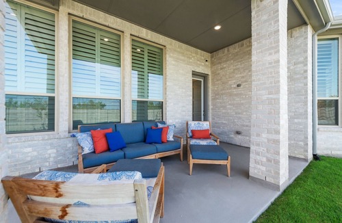 Argyle House | * Comfortable Living in Argyle *