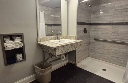 Merrillville Hotel | Comfortable Merrillville Room near US-30 | Convenient Location + Free Parking