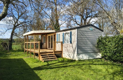 Moncrabeau House | Comfortable Mobile Home with Terrace in Moncrabeau