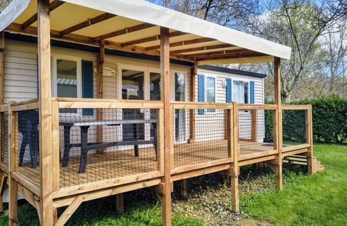 Moncrabeau House | Comfortable Mobile Home with Terrace in Moncrabeau