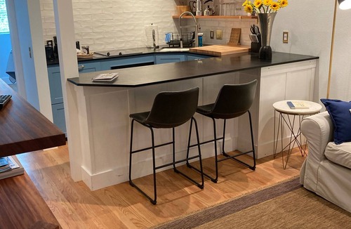 Friday Harbor Condo | Comfortable Modern Condo near Downtown