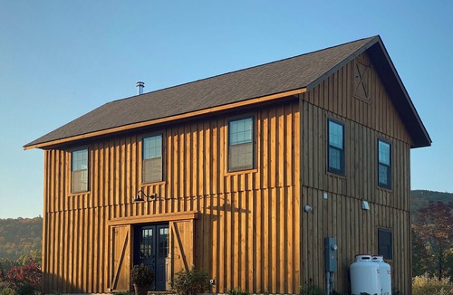 Gallupville House | Comfortable Modern Barn House in Peaceful Setting